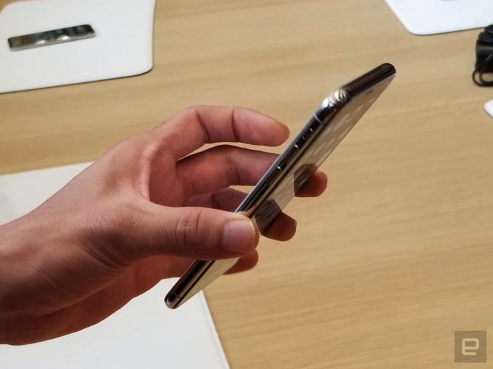 iPhoneX有几个颜色？iPhoneX真机上手图赏