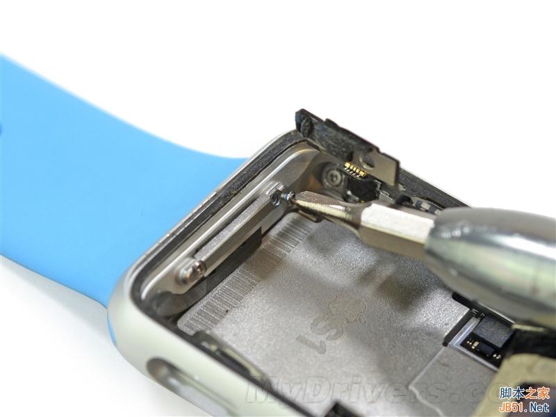 Apple Watch详尽拆解：电池太失望了！