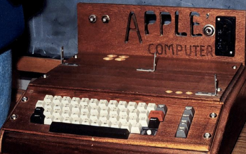 乔布斯组装的Apple I拍了23万美元！