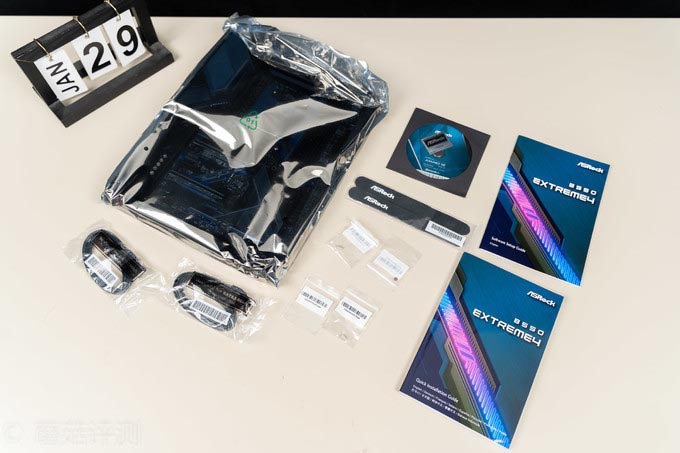 一块性价比超高的B550主板、华擎（ASRock）B550 Extreme4极限玩家主板 评测