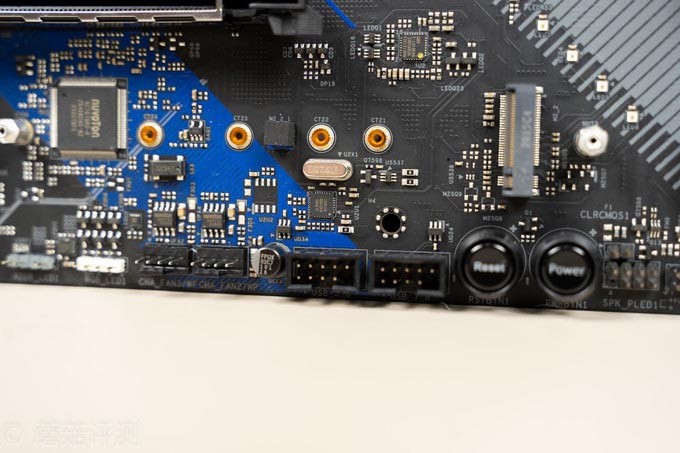 一块性价比超高的B550主板、华擎（ASRock）B550 Extreme4极限玩家主板 评测