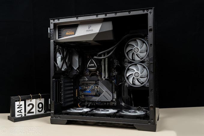 一块性价比超高的B550主板、华擎（ASRock）B550 Extreme4极限玩家主板 评测