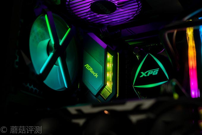 一块性价比超高的B550主板、华擎（ASRock）B550 Extreme4极限玩家主板 评测