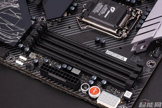 iGame Z490 Vulcan X主板评测：均衡的十代酷睿座驾