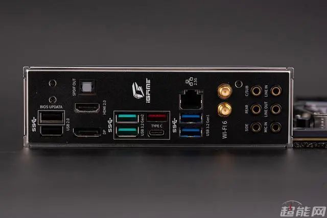 iGame Z490 Vulcan X主板评测：均衡的十代酷睿座驾
